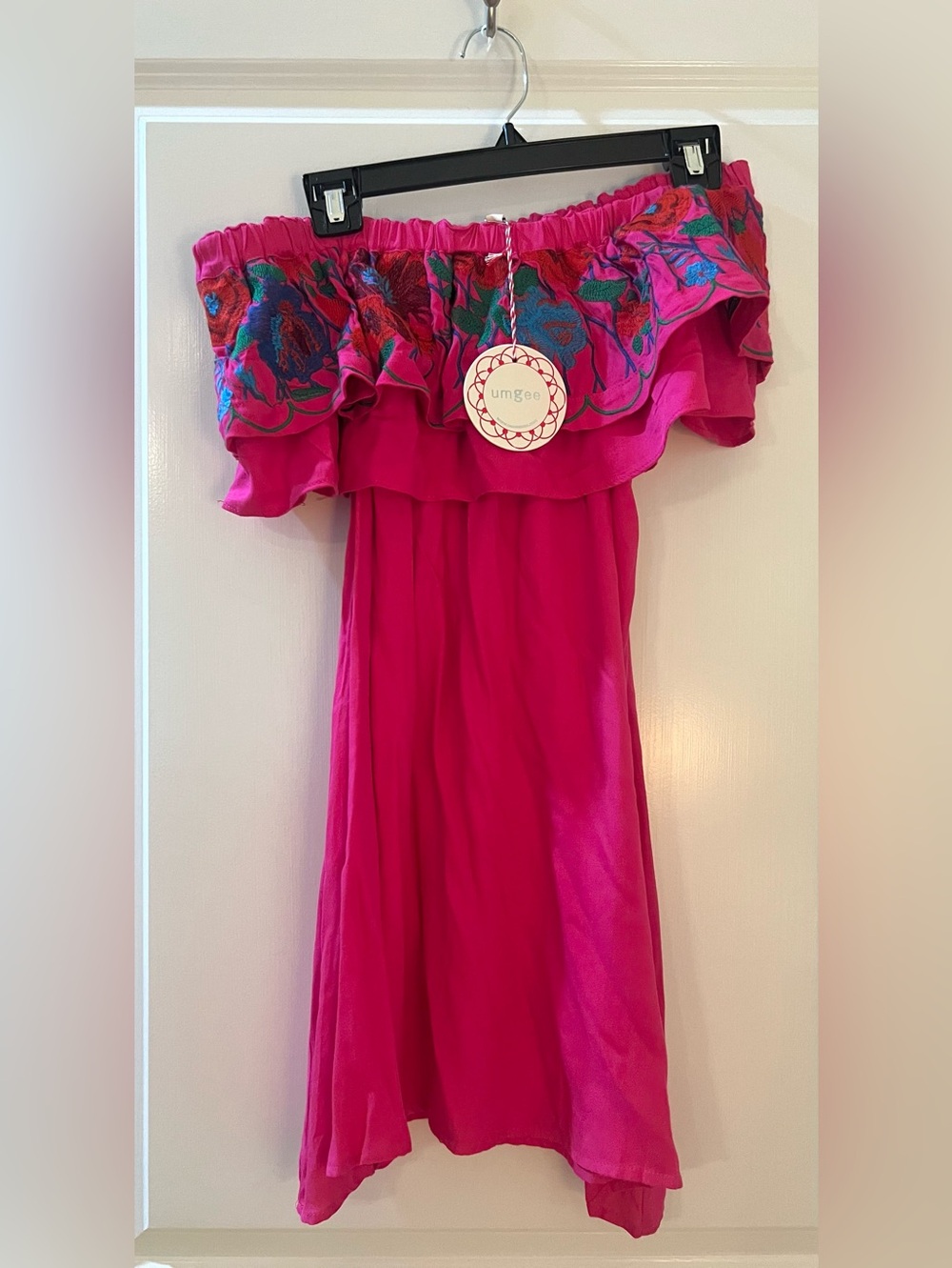 Umgee Women’s Fuchsia Off-Shoulder Embroidered Dress